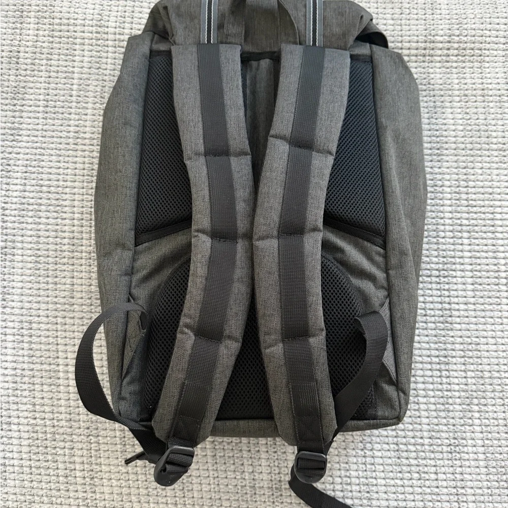 Herschel Supply Company Gray Backpack - like new!